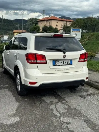 Autovettura Fiat Freemont targata ES517VL