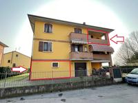 Piena proprieta' di appartamento posto al piano secondo...