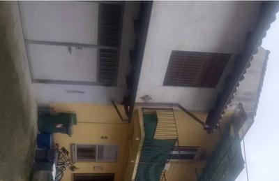 Piena proprietà per la quota di 1/1 di casa di corte con accessori siti in...