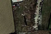fabbricato principale disposto su due piani fuori terra, fabbricato accessorio adiacente al fabbricato principale disposto su due piani fuori terra e composto da cantina, locale di sgombero e portico al piano terra e fienile al primo piano e un secondo fabbricato accessorio destinato a locali di sgombero, fabbricato di nuova realizzazione (abusiva) posto al centro del cortile e piscina (anch'essa abusiva).