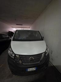 Furgone  Nissan NV 300 targa FK426ZP del 2017 con 174131 Km