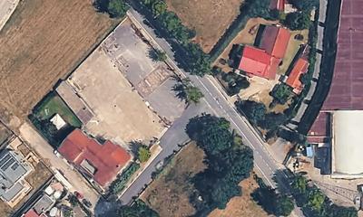 Il beni oggetto di vendita sono siti in Ceprano (FR) - Via Madonna di Loreto, zona semiperiferica ampiamente urbanizzata e ben collegata al centro cittadino, nell’immediata vicinanza del campo sportivo comunale e nei pressi della stazione ferroviaria. I beni facenti parte del Lotto unico vengono venduti per  diritti di quote della piena proprietà come precisato nell'Avviso e nella CTU.