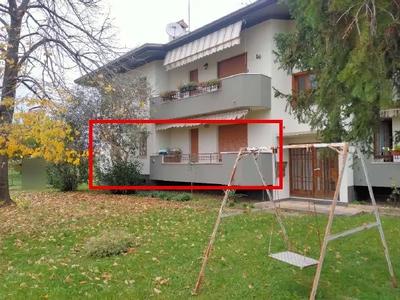 Appartamento della superficie catastale di 80,00 mq e box singolo di 14 mq,...