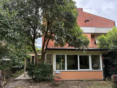 RACCOLTA OFFERTE - Villetta con garage a Calci (PI), via delle Pescine 10-12 - LOTTO 6 - vendita telematica sulla piattaforma www.gobidreal.it n.33115.6