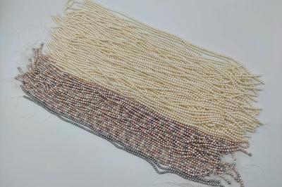 N. 90 fili di perle (lotto 412)