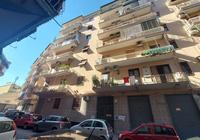 Piena ed intera proprietà di immobile ubicato in Napoli...