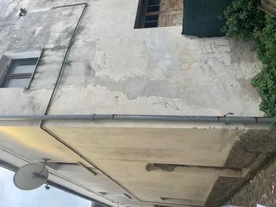 Piena proprietà di immobile di civile abitazione al piano primo con annessi...