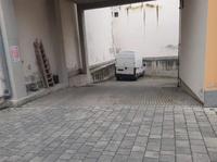 palazzina in costruzione con accessori in distacco