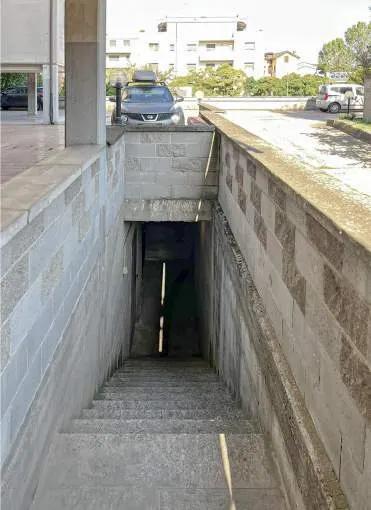 Autorimessa posta al piano interrato del condominio denominato “Condominio Dattaro”.