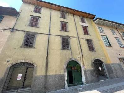Appartamento al piano secondo in Comune di Albino