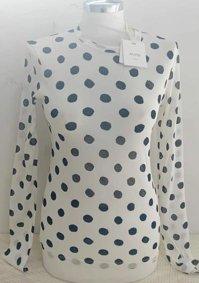 Due cappotti donna, cinque abiti donna in lana varie marche e taglie, quindici maglie donna in lana varie marche e taglie