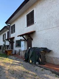 VILLETTA UBICATA A SEZZE COSTITUITA DA UN FABBRICATO...