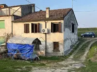 Piena proprietà di appartamento disposto su due livelli...