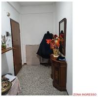 Appartamento al piano secondo con cantina al piano terra.