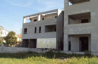 Unità abitativa con cantina e garage in un complesso in corso di costruzione residenziale plurifamiliare sito in Trevi, Via S. Egidio - CESPITE 19FeL