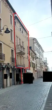 Piena proprietà 1/1 di blocco Residenza + Magazzino +...
