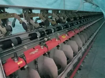 STOCK DI MACCHINARI E ATTREZZATURE PER RITORCITURA E FILATURA E ARREDI