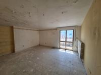 Appartamento di 114 mq al terzo piano da ristrutturare,...