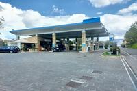 Stazione di servizio rifornimento carburanti, in...