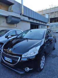 Autovettura Peugeot 208Per visionare la documentazione...