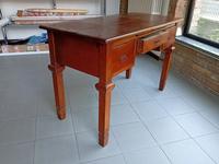 Scrittoio in legno color noce, misure: Mt. 1,26 X 0,59 X...