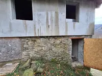 Appartamento indipendente da terra a tetto situato ad...