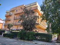 1/1 di albergo con piscina esterna ed ampia area a...