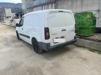 Furgone  Peugeot Partner  targa FE283VF del 2016 con 169106 Km