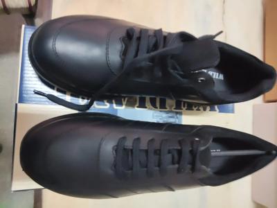 SCARPE (VEDERE L'AVVISO D'ASTA)