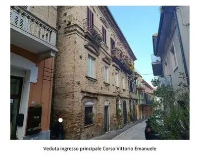 Appartamento ubicato a Città Sant'Angelo (PE) - Corso Vittorio Emanuele,...