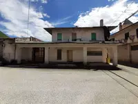 Diritti di piena proprietà 1/1 su fabbricato di civile...