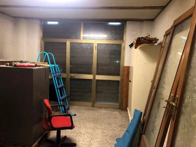 Piena proprietà di magazzino al piano terra, consistenza 33 mq., superficie catastale totale 46 mq.