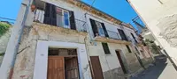 Appartamento con ingresso indipendente a...