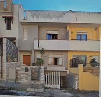 Piena proprietà per la quota di 1000/1000 di villetta a...