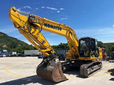 Lotto 2: Escavatore cingolato Komatsu PC210 NLC-11, matr. KMTPC270JLKK75173