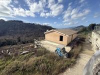 Villino unifamiliare in costruzione, sviluppato su due...