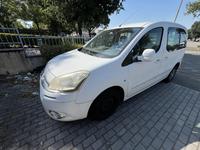 Lotto 2 - costituito da: AUTOCARRO MARCA CITROEN,...