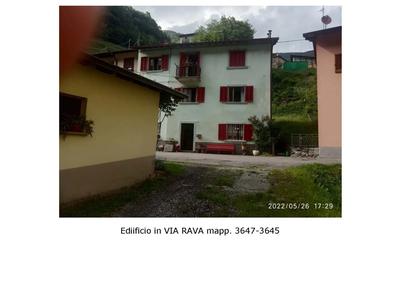 Appartamento di circa 88 mq al piano secondo del...