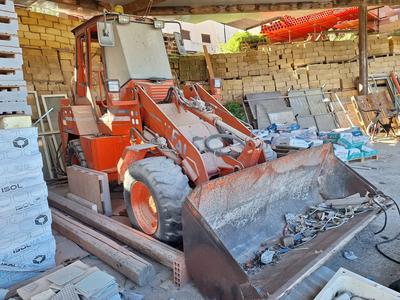 Autocarri carrelli elevatori semirimorchi e merce per l'edilizia e...