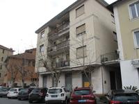 PIENA PROPRIETA' DI LOCALE AD USO NEGOZIO A SERRA RICCO'...