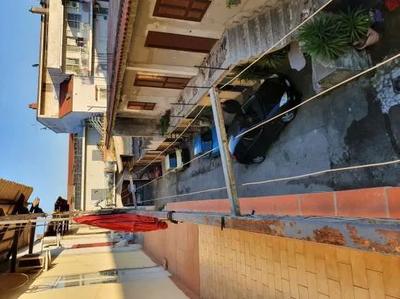 Piena ed intera proprietà di unità abitativa e locale...